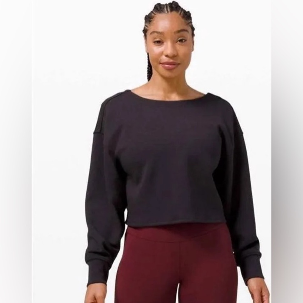 Lululemon Twist Back to Front Pullover